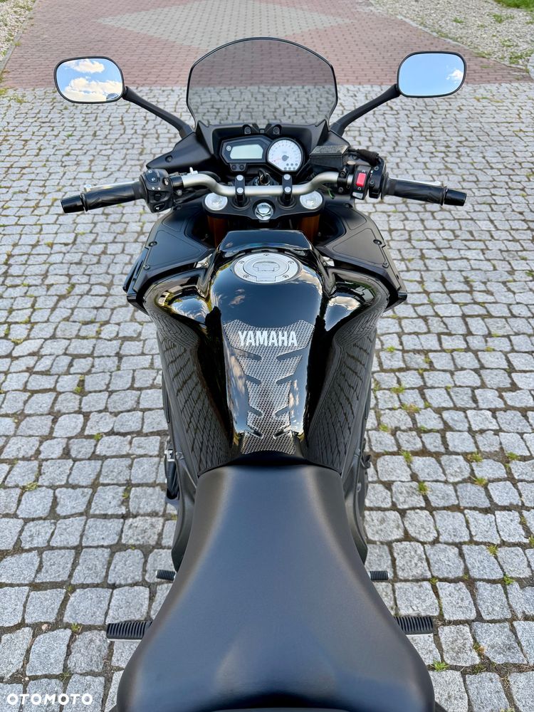Yamaha FZ8 - 11