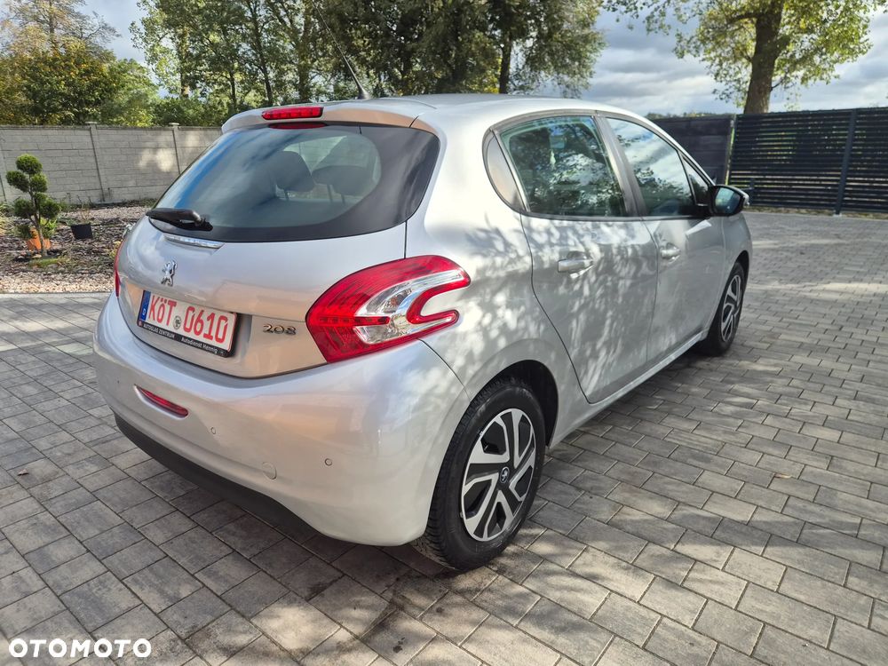 Peugeot 208 - 3