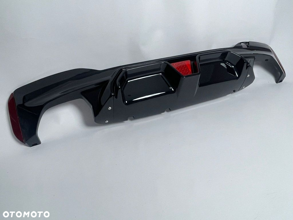 BMW G30 G31 Dyfuzor Tylnego Zderzaka Dokładka LED Lampka CS Czarny - 5
