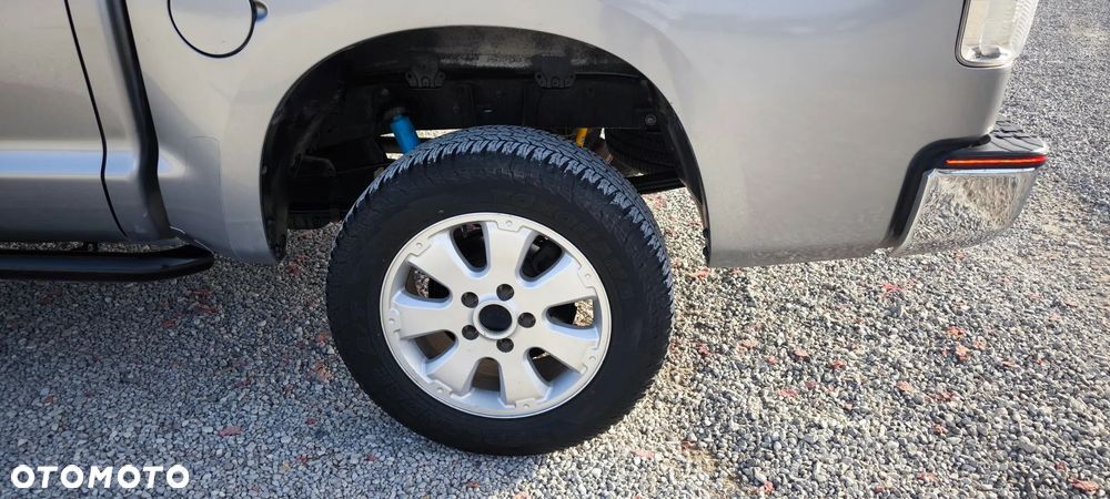 Toyota Tundra 5.7 4x4 Double Cab LB SR5 - 19