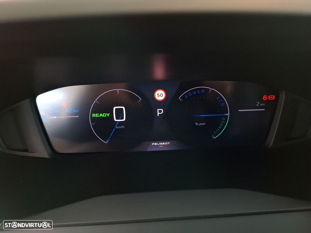 Peugeot e-208 51 kWh Allure — fotografia 13
