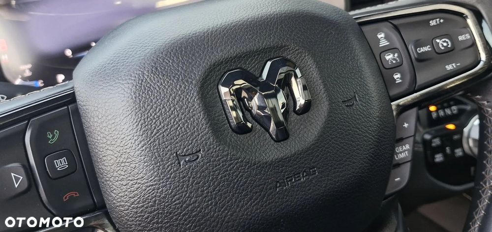 RAM 1500 Crew Cab Limited - 27