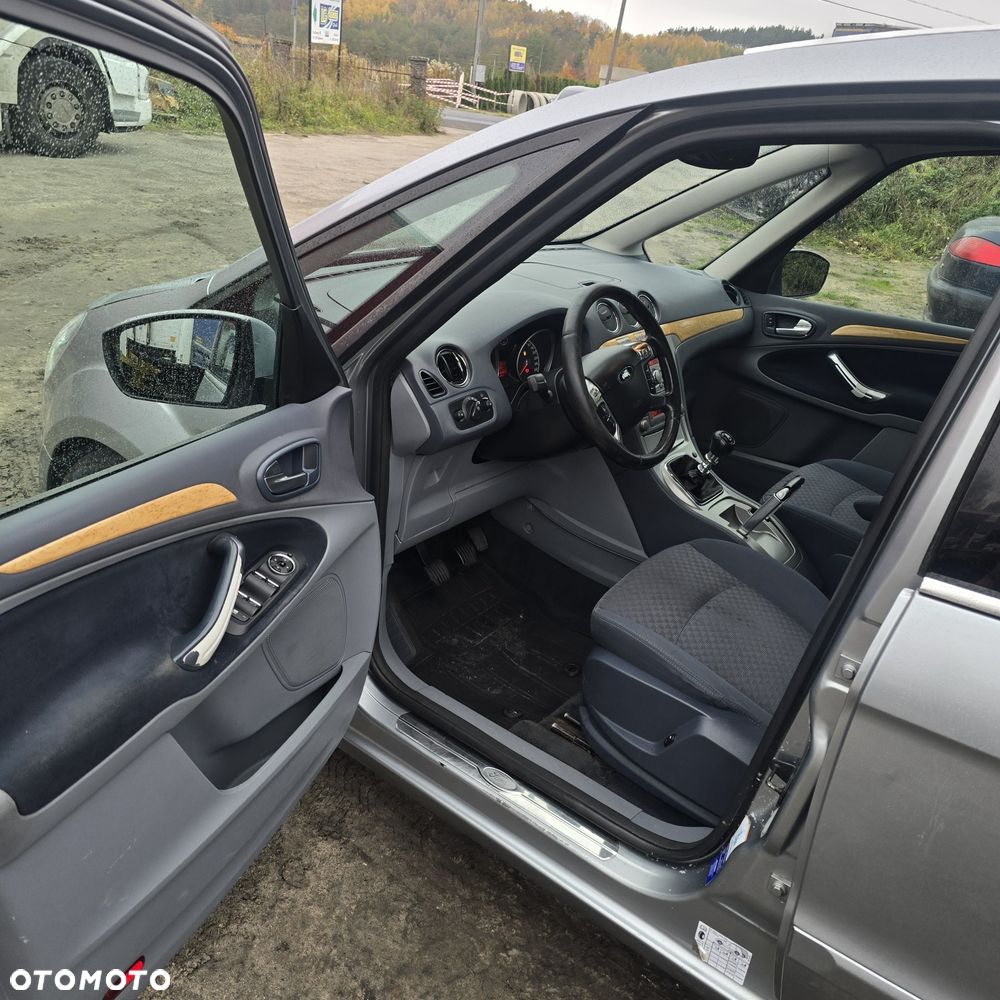 Ford Galaxy - 7