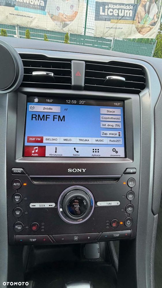 Ford Mondeo 2.0 EcoBoost Titanium - 12