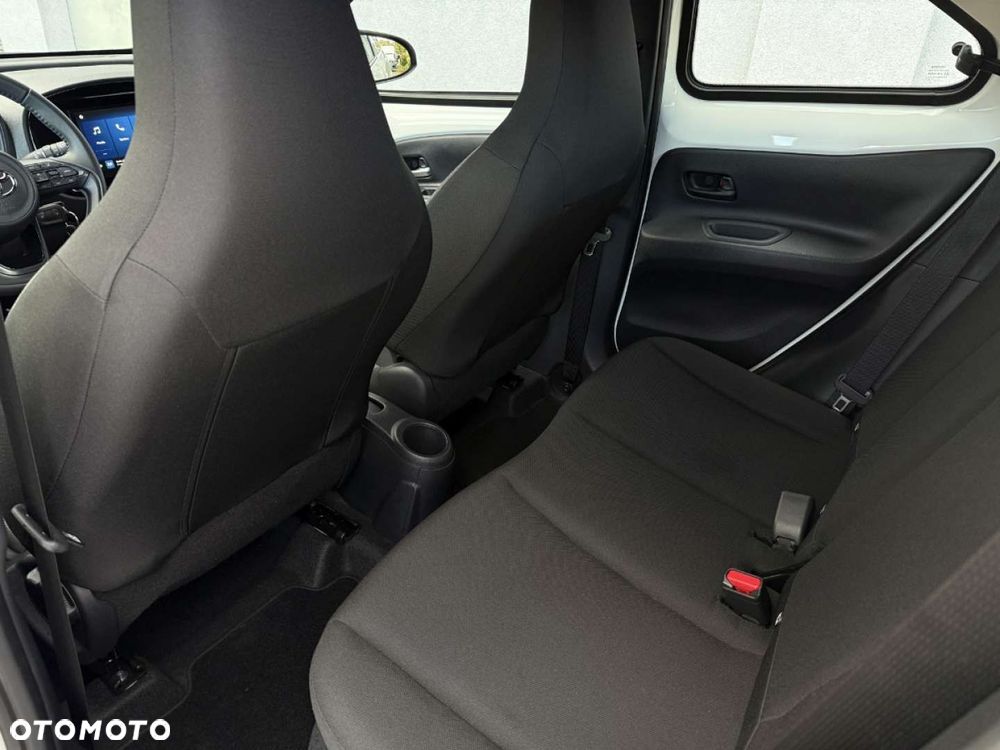 Toyota Aygo X 1.0 VVT-i X-play - 31