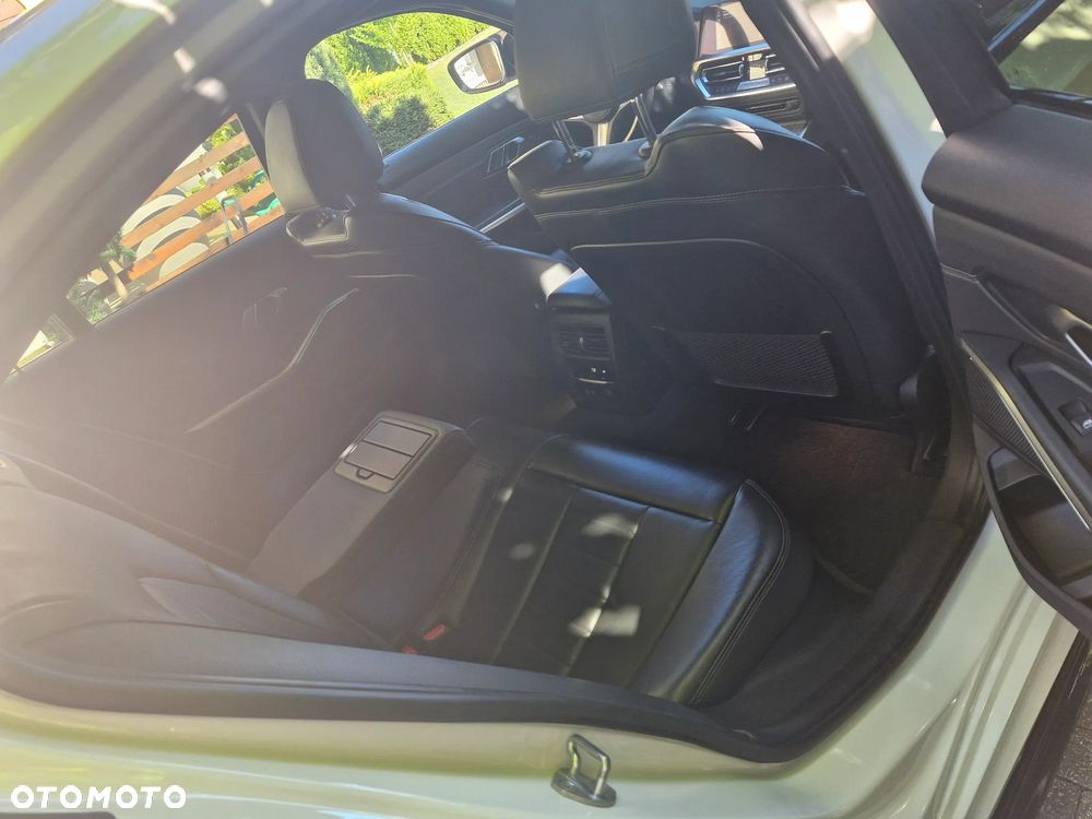 BMW Seria 3 330i M Sport sport - 14