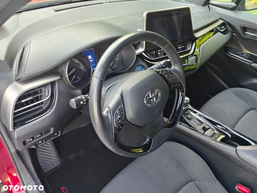 Toyota C-HR - 21