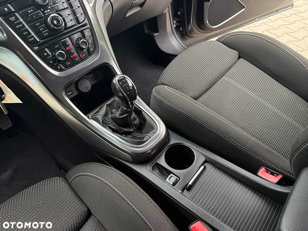 Opel Astra 1.4 Turbo Cosmo - 34