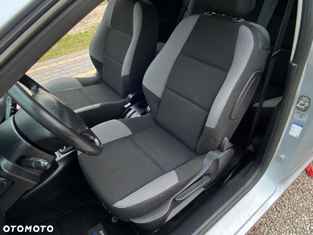 Peugeot 207 75 Urban Move - 32