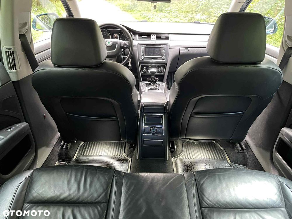 Skoda Superb 2.0 TDI Elegance DSG - 6
