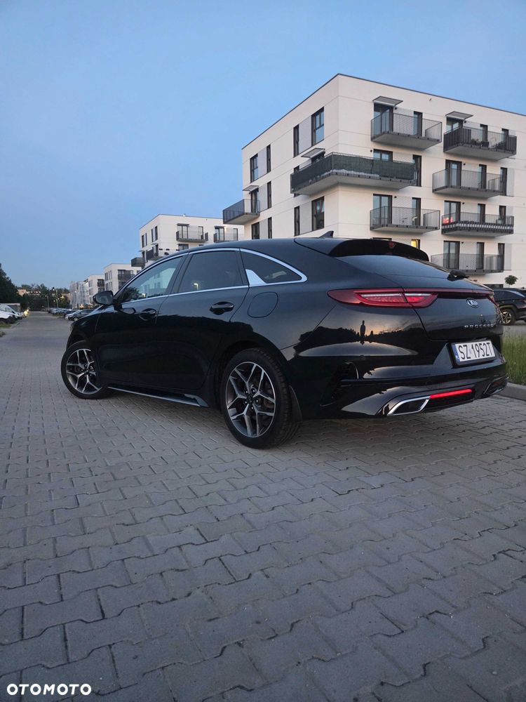 Kia ProCeed - 1