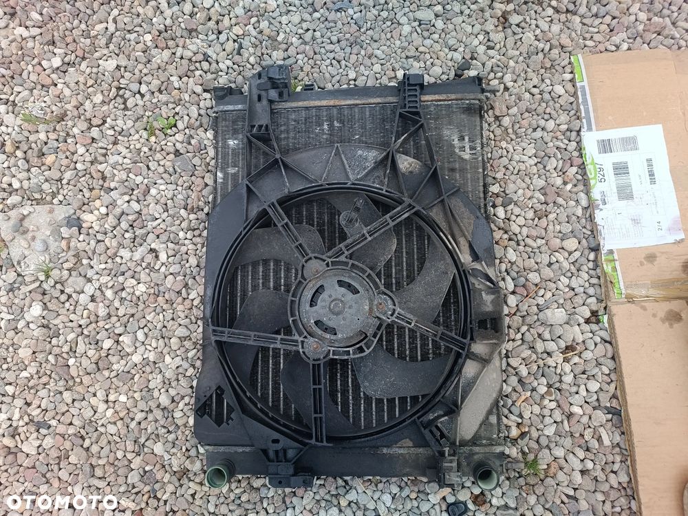 trafic vivaro i 1.9 dci chłodnica wody wentylator chłodnicy - 1