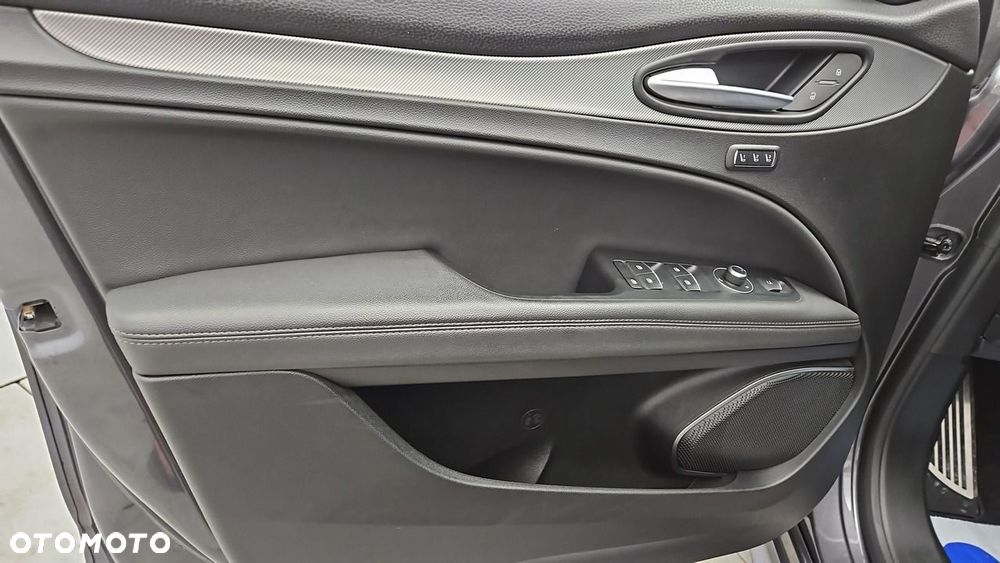 Alfa Romeo Stelvio 2.0 Turbo Veloce Q4 - 10