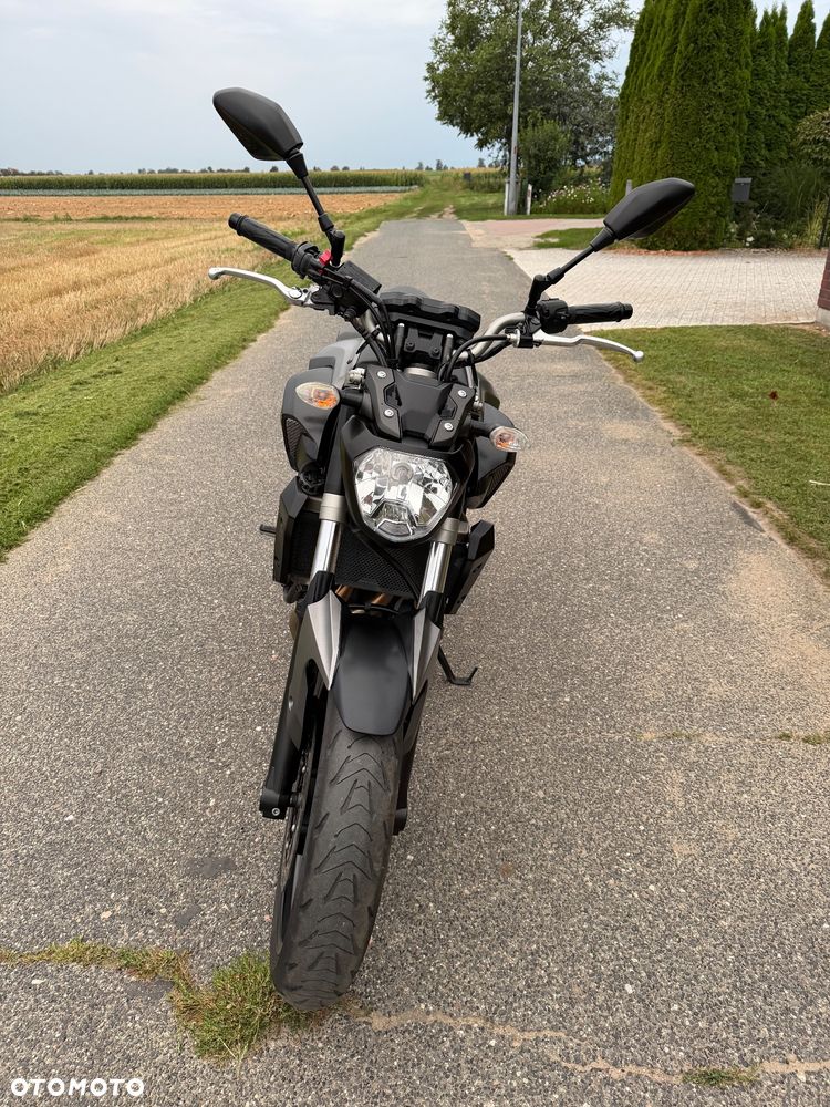 Yamaha MT - 6