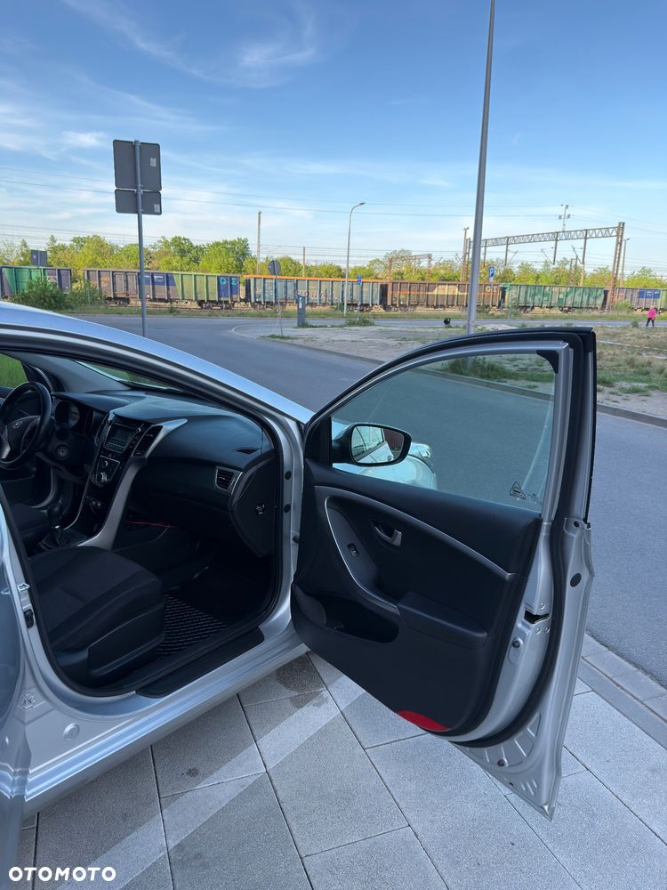 Hyundai i30 1.4 Classic + - 19
