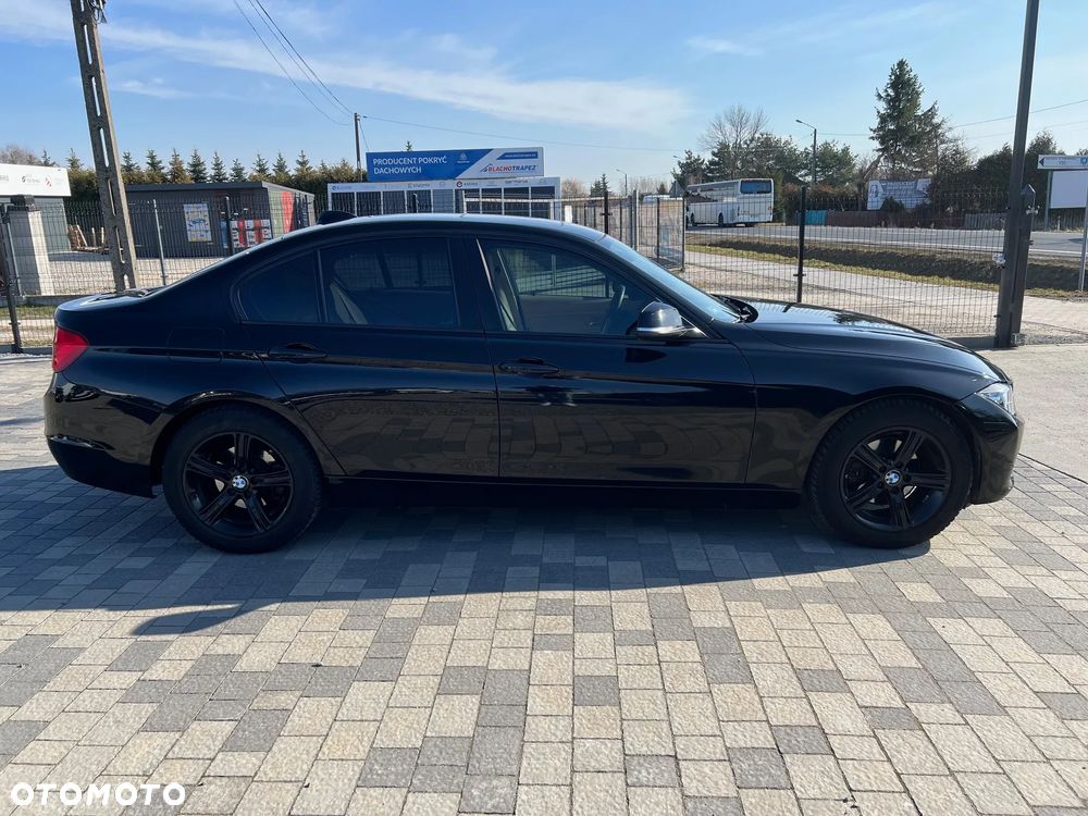 BMW Seria 3 328i - 5