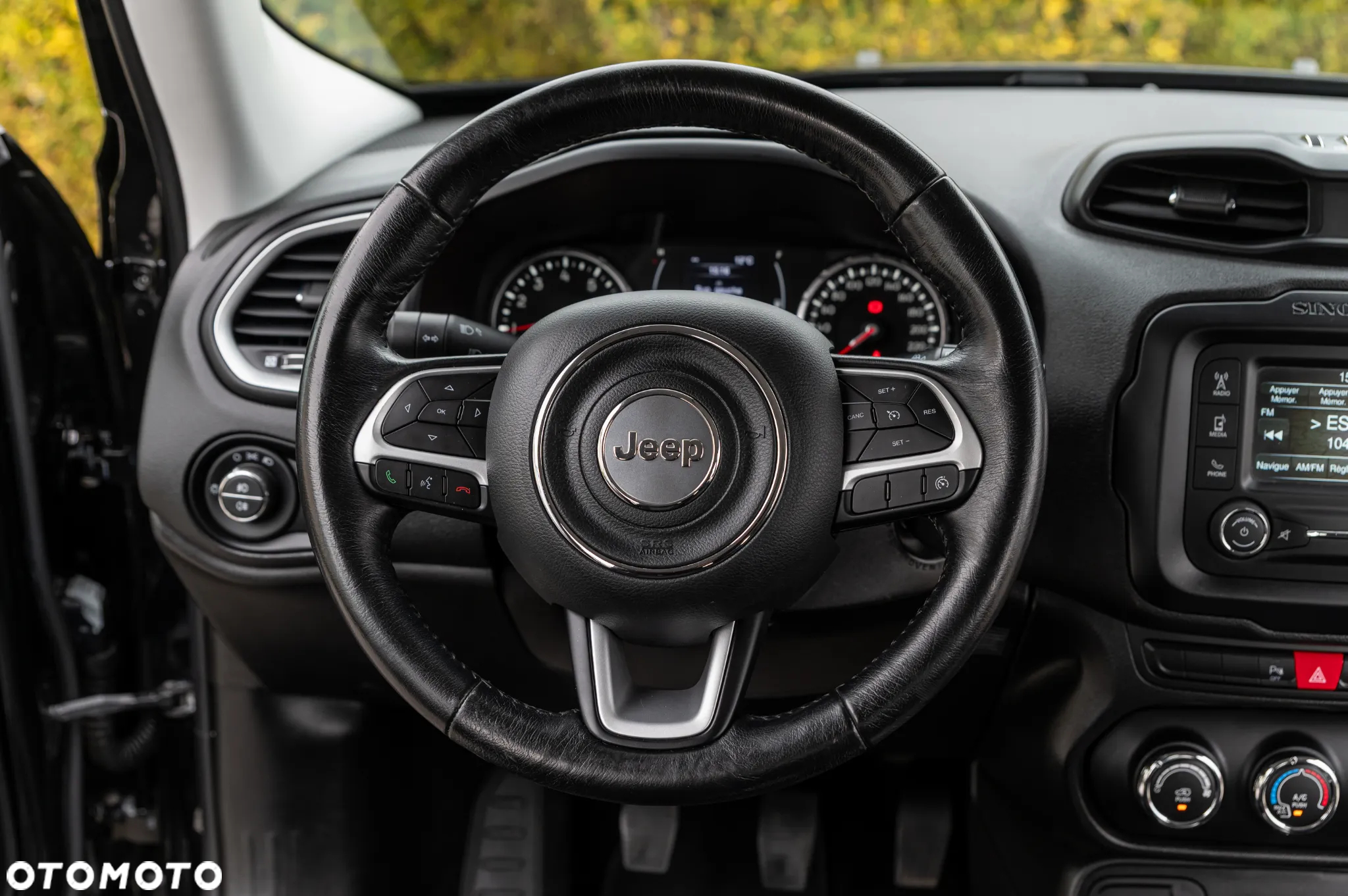 Jeep Renegade 1.4 MultiAir Longitude - 24