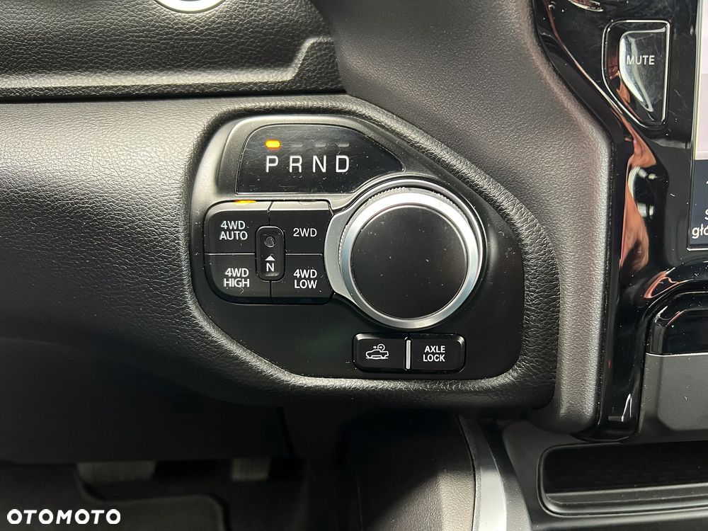 RAM 1500 5.7 Crew Cab Bighorn - 23