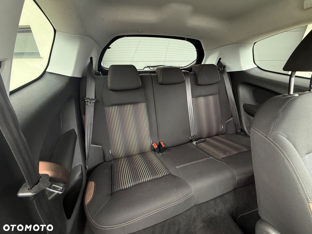 Peugeot 208 1.6 e-HDi Active STT - 19