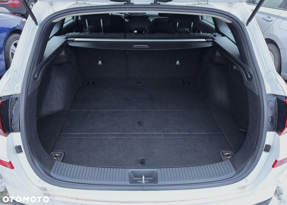 Hyundai i30 1.5 T-GDI 48V Smart - 17