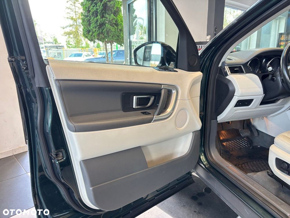 Land Rover Discovery Sport - 8