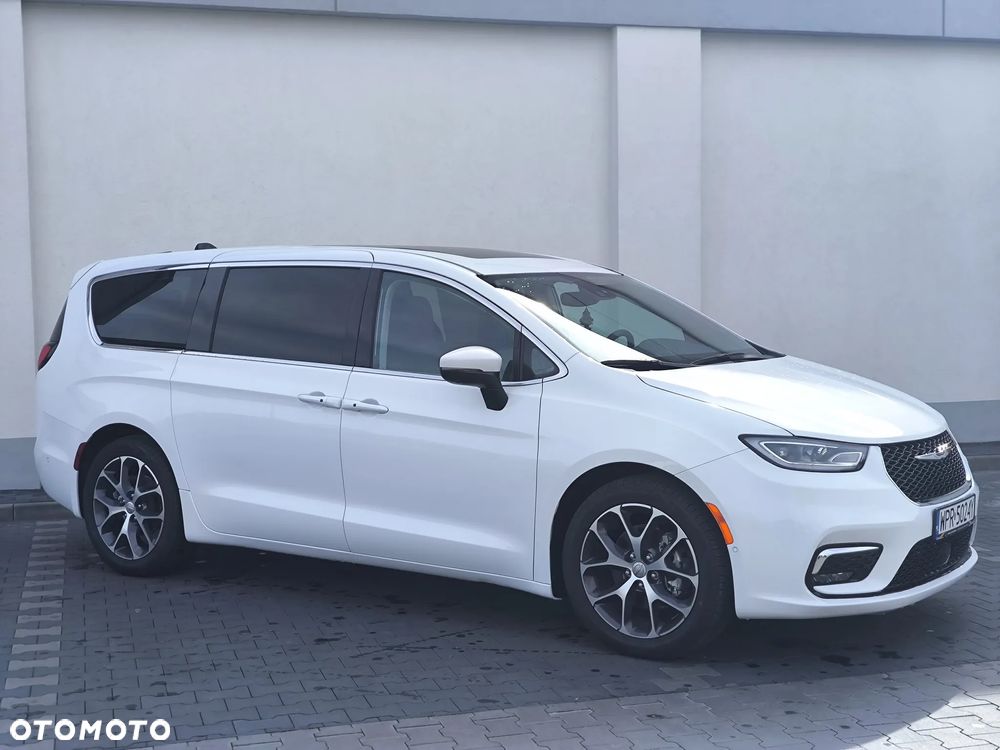 Chrysler Pacifica - 7