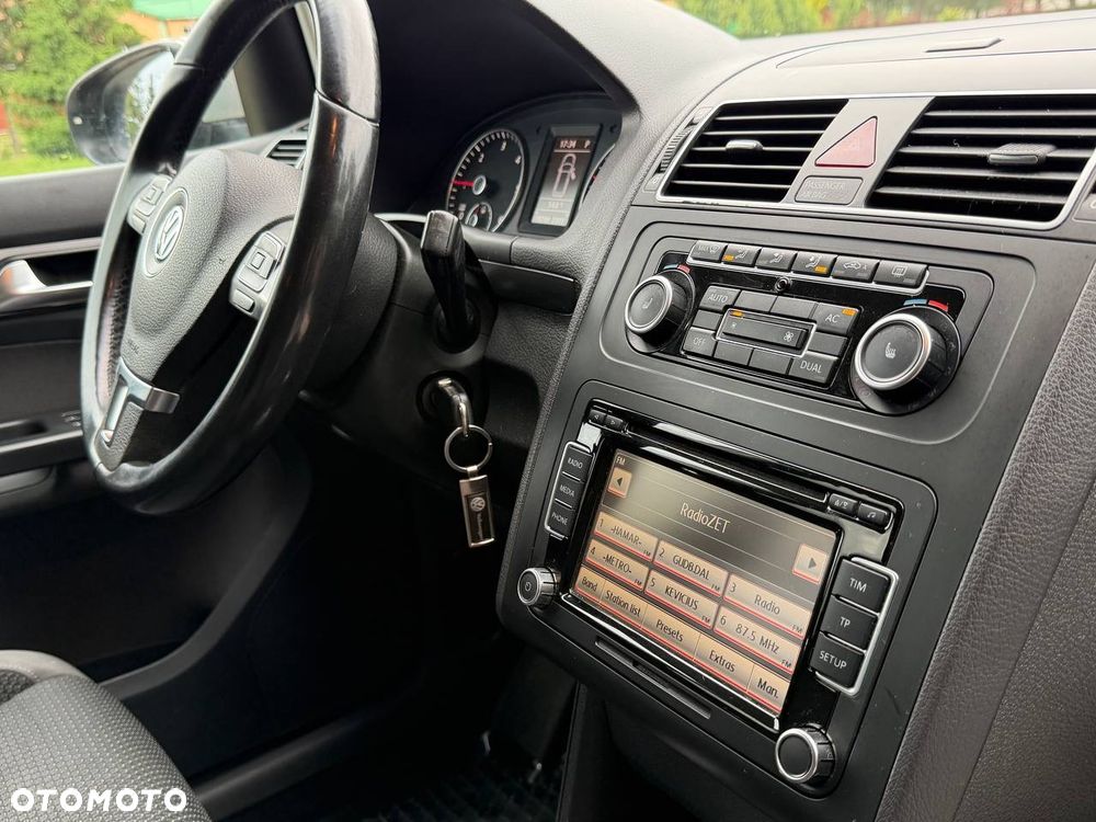 Volkswagen Touran - 15