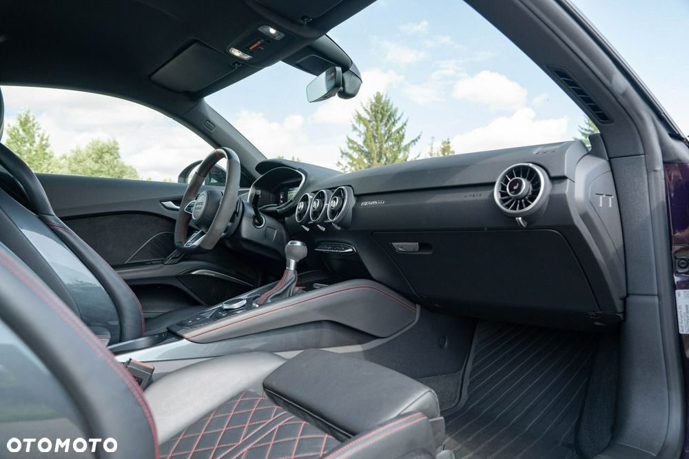 Audi TT S Coupé - 22