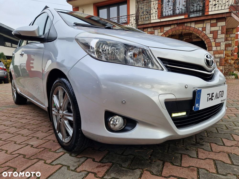 Toyota Yaris 1.33 Premium EU6 - 12