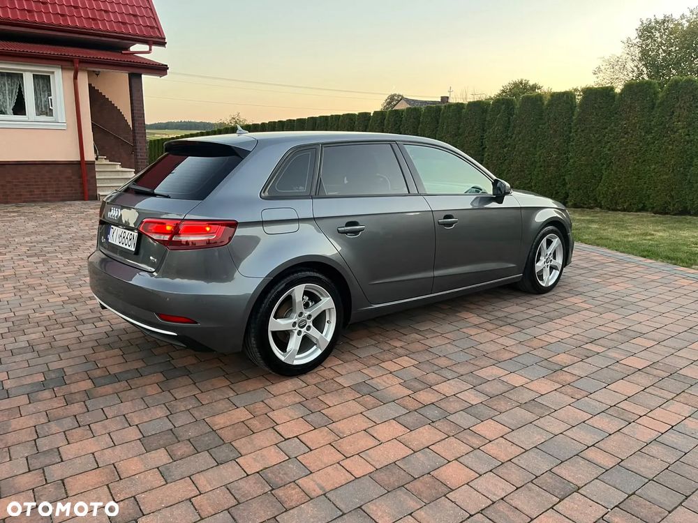 Audi A3 Sportback 1.6 TDI S tronic - 6