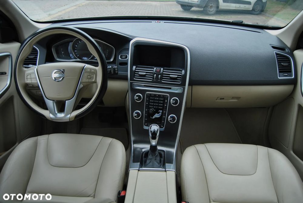 Volvo XC 60 T5 Geartronic Summum - 9