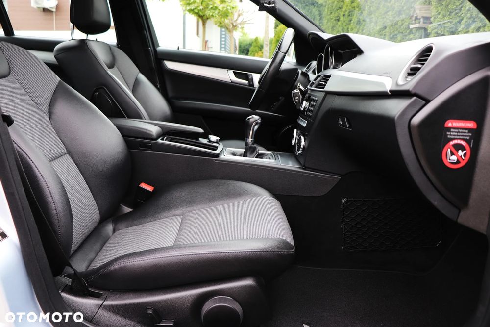 Mercedes-Benz Klasa C 200 Kompressor Avantgarde - 25