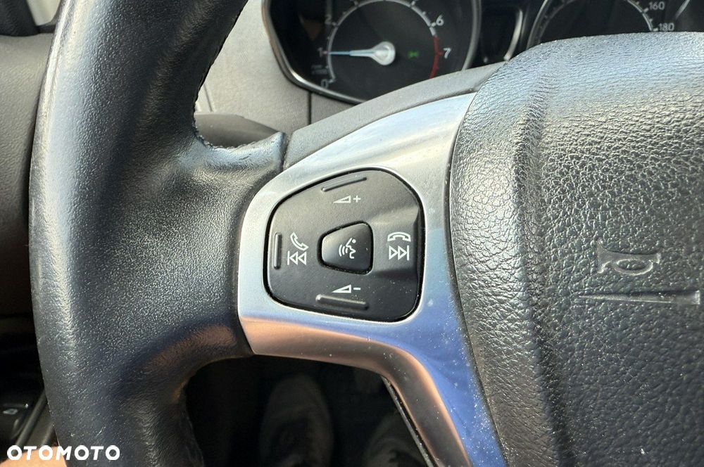 Ford EcoSport - 13
