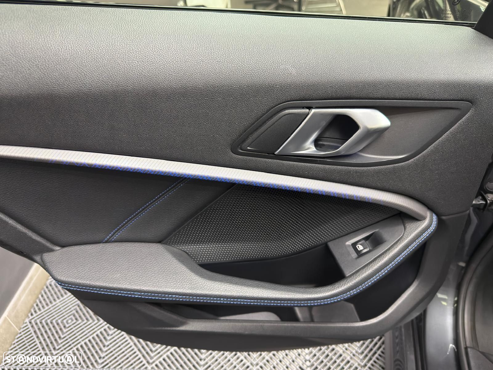 BMW 116 d Pack Desportivo M Auto - 58
