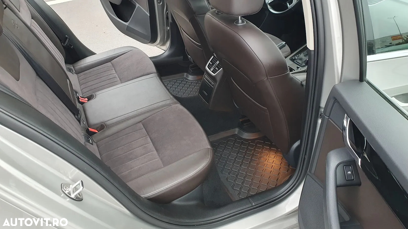 Skoda Octavia 2.0 TDI DSG 4X4 Laurin & Klement - 29