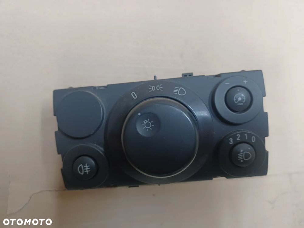 PRZEŁĄCZNIK SWIATEŁ ASTRA H 13100136ZD - 3