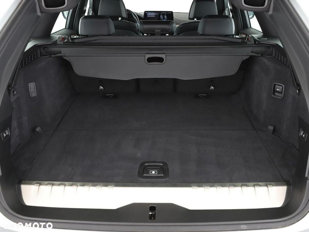 BMW Seria 5 530e xDrive Luxury Line - 22