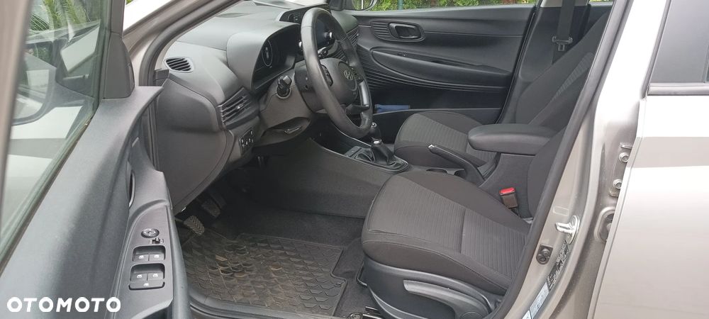 Hyundai i20 1.2 Modern - 12
