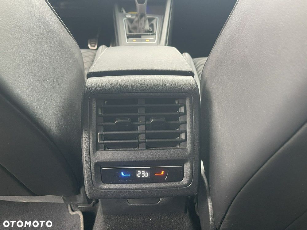 Volkswagen Golf 2.0 TDI Style - 11