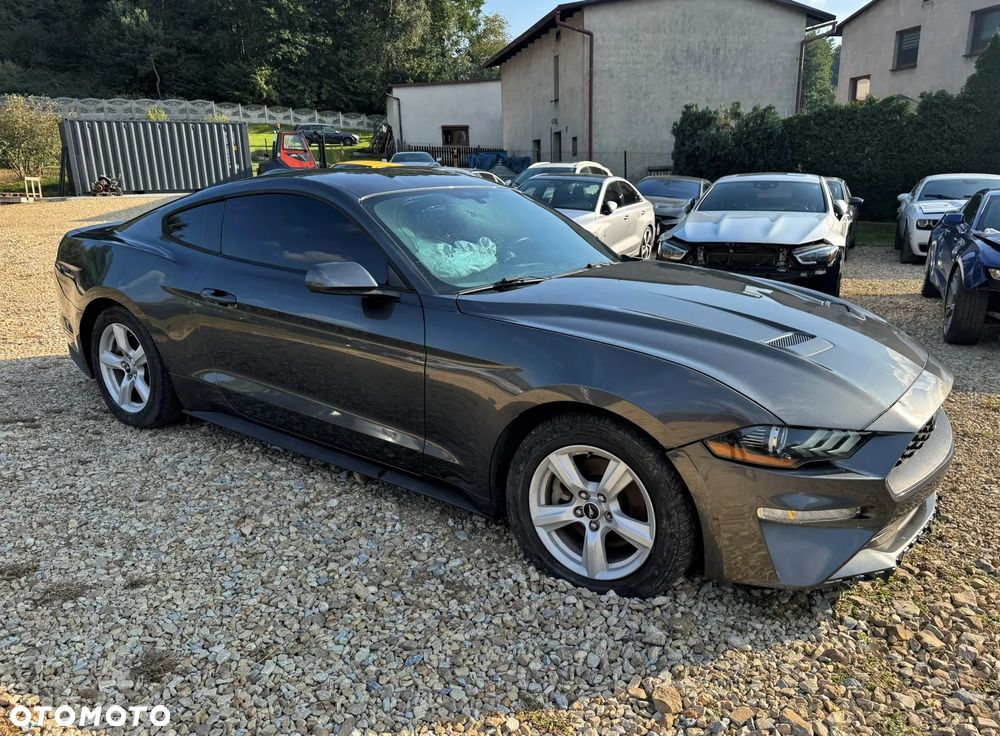 Ford Mustang Fastback 2.3 Eco Boost - 33
