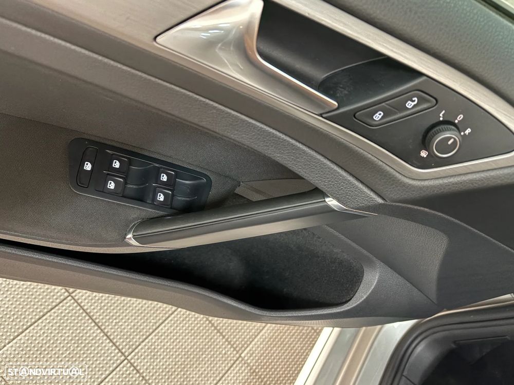 VW Golf Variant 1.6 TDi BlueMotion Confortline - 13