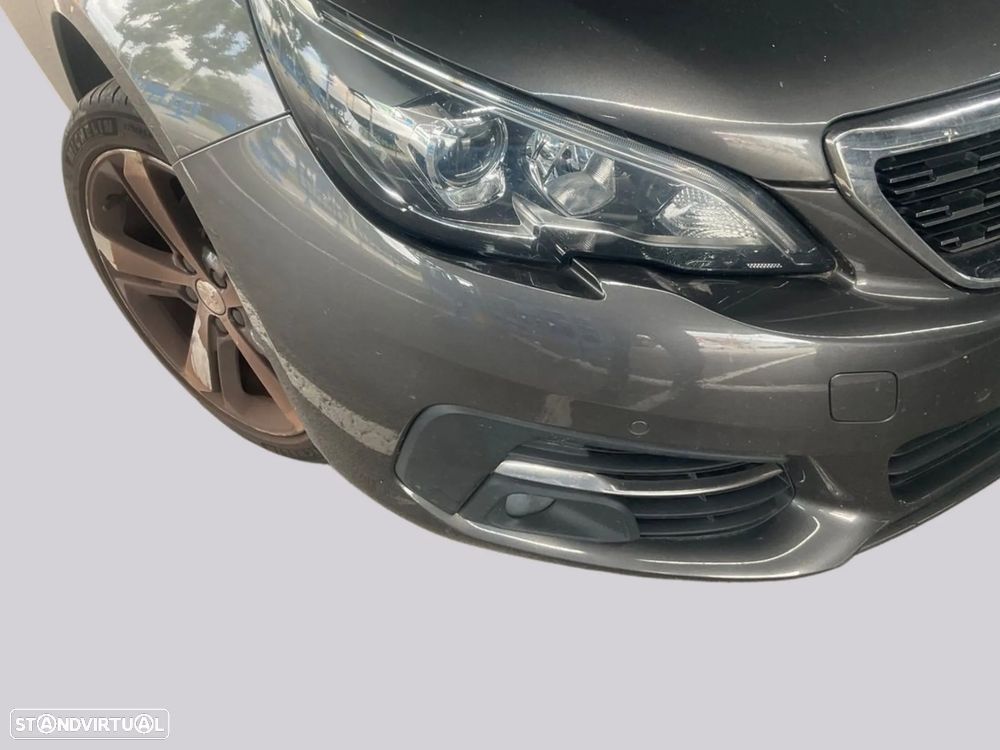 Peugeot 308 1.2 PureTech Allure - 19