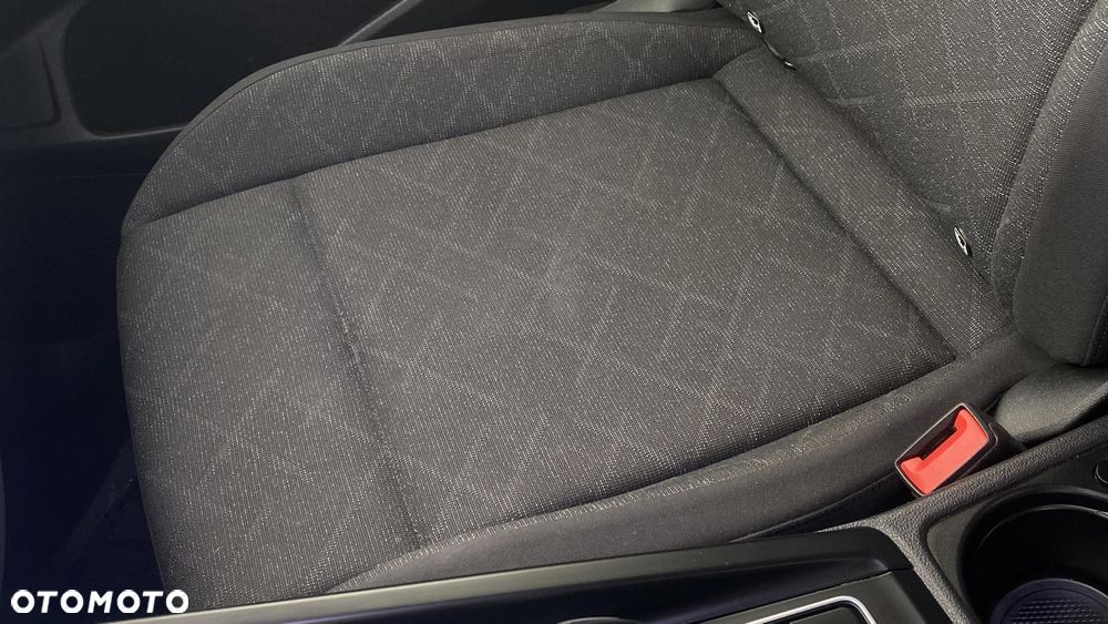 Volkswagen Golf 2.0 TDI Life - 18