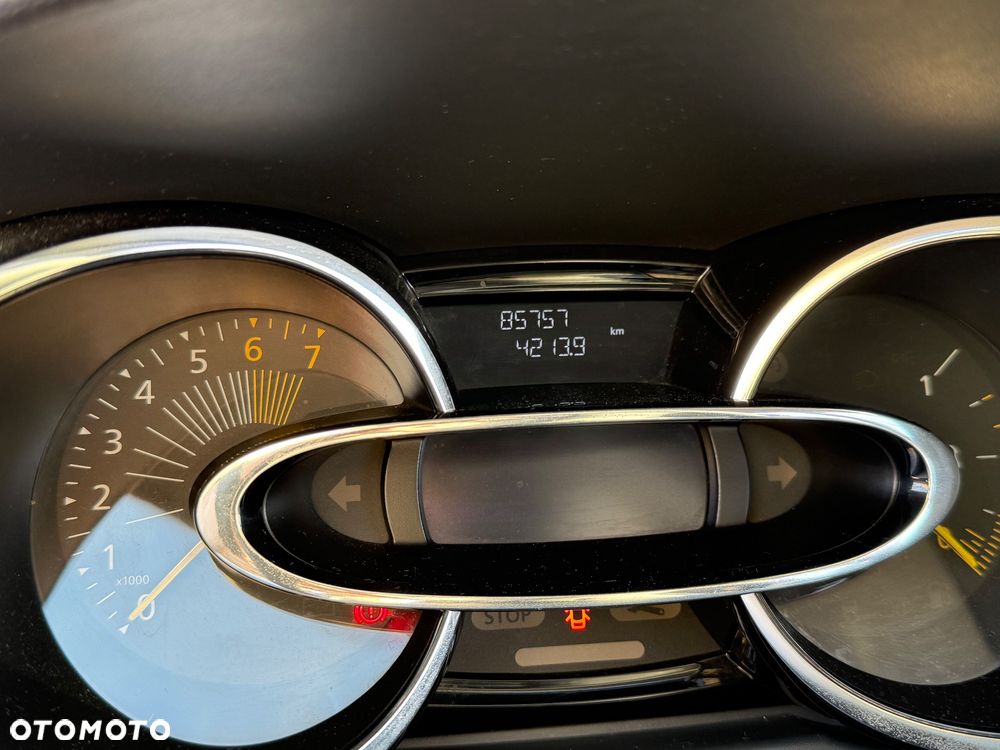 Renault Clio 1.2 16V Authentique - 16