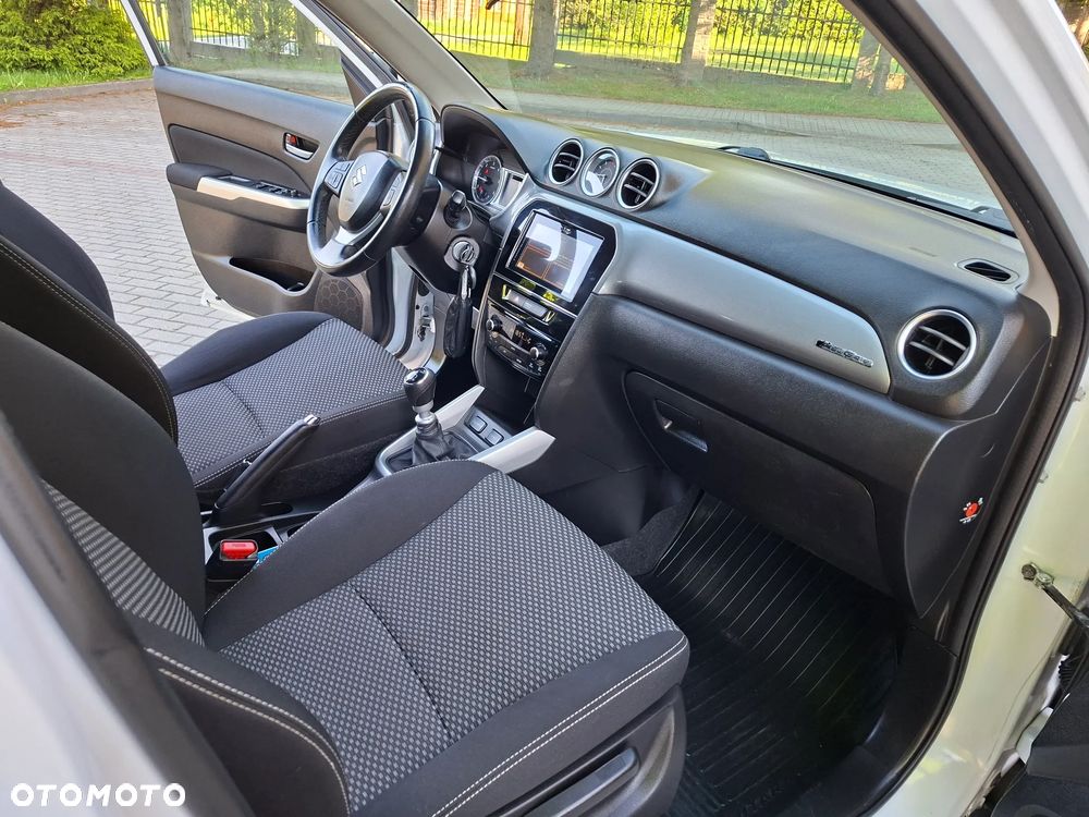 Suzuki Vitara 1.6 DDiS (4x4) Allgrip Comfort - 16