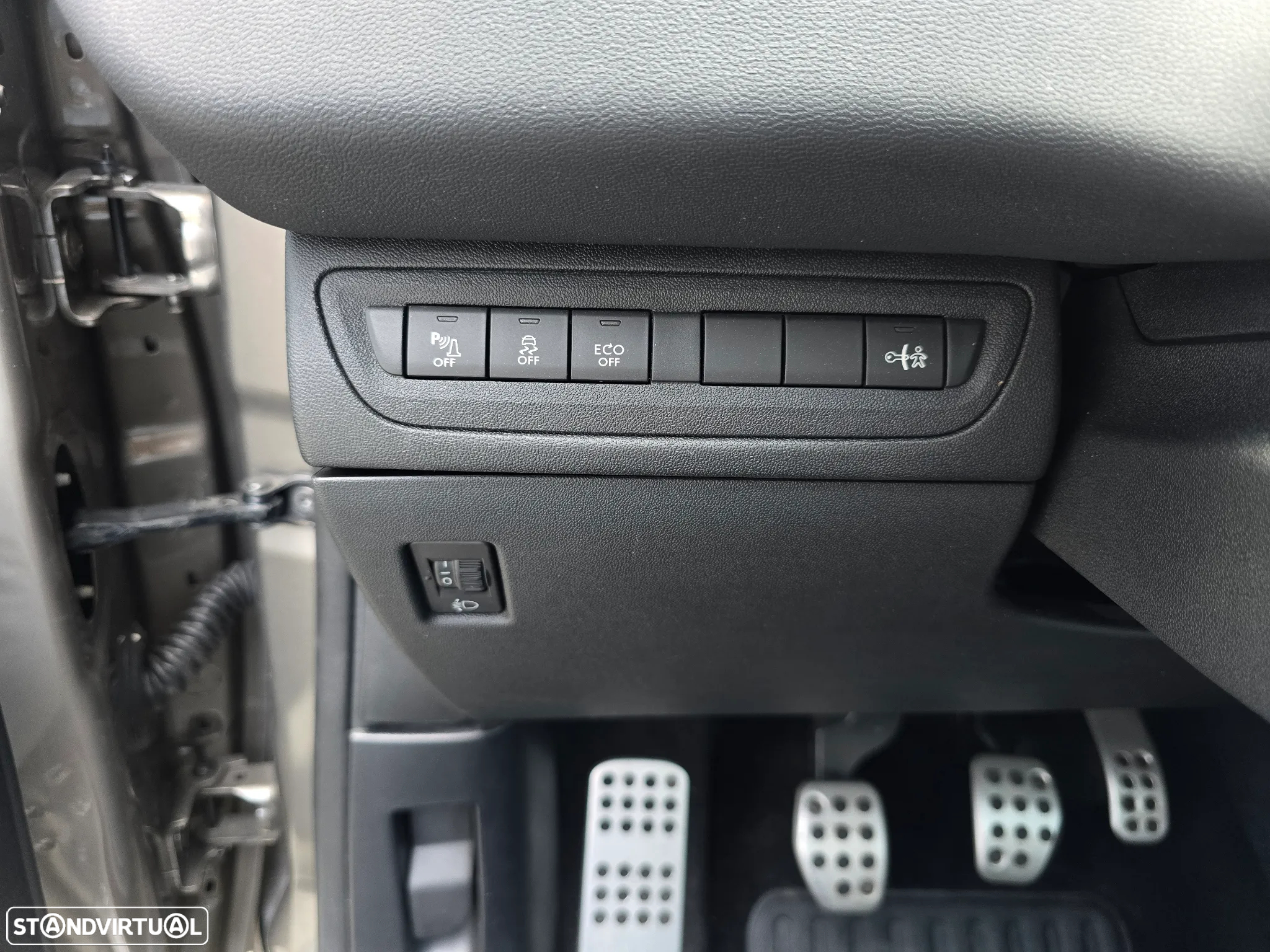 Peugeot 208 1.6 e-HDi Allure - 18