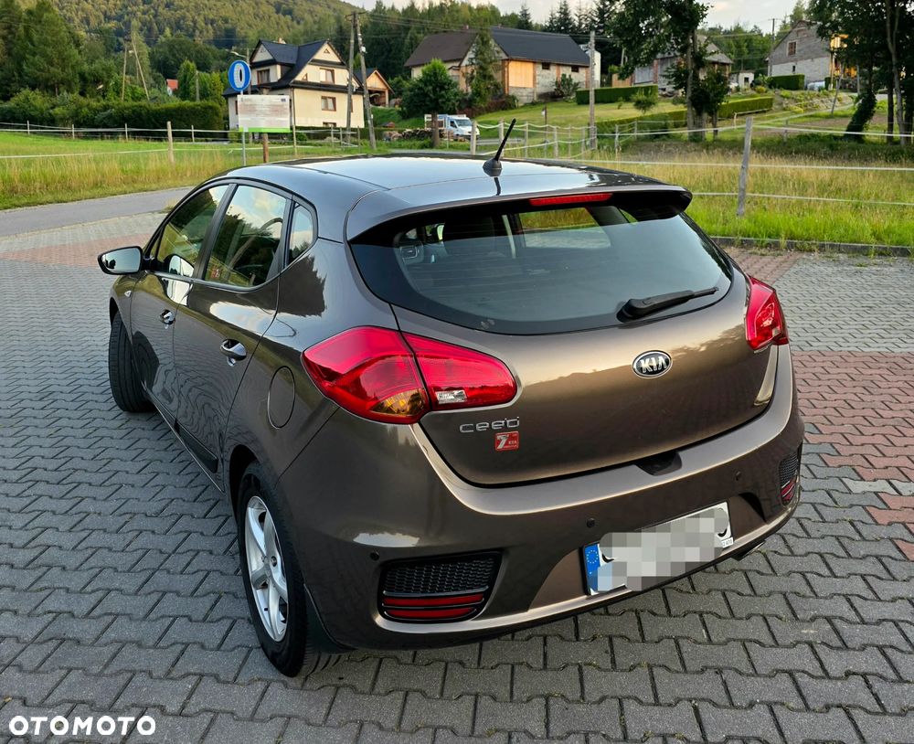 Kia Ceed 1.4 L - 27