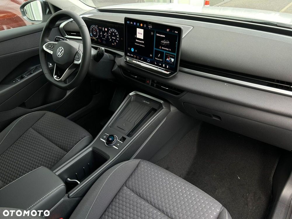 Volkswagen T-Roc - 13