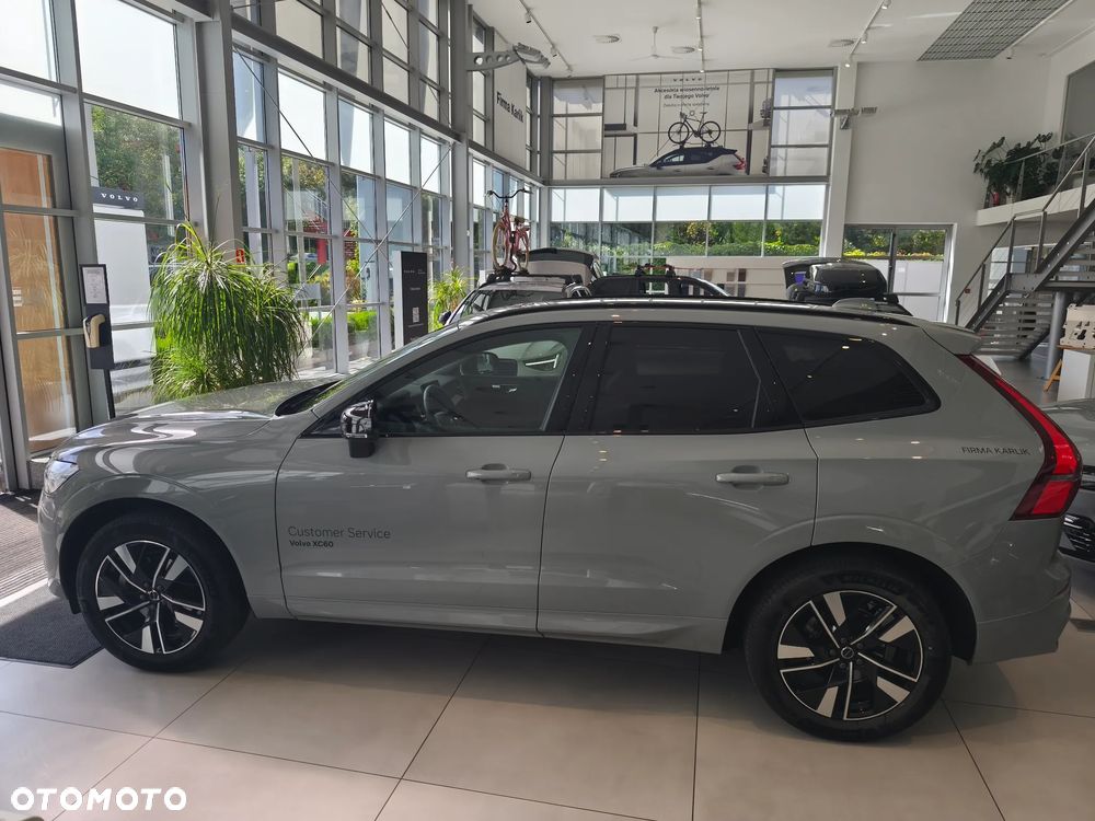 Volvo XC 60 B5 B AWD Plus Dark - 3