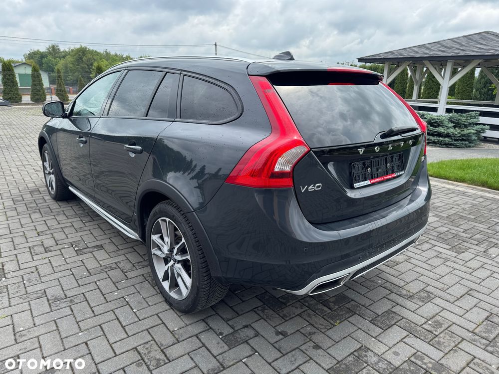 Volvo V60 Cross Country D3 Momentum - 7